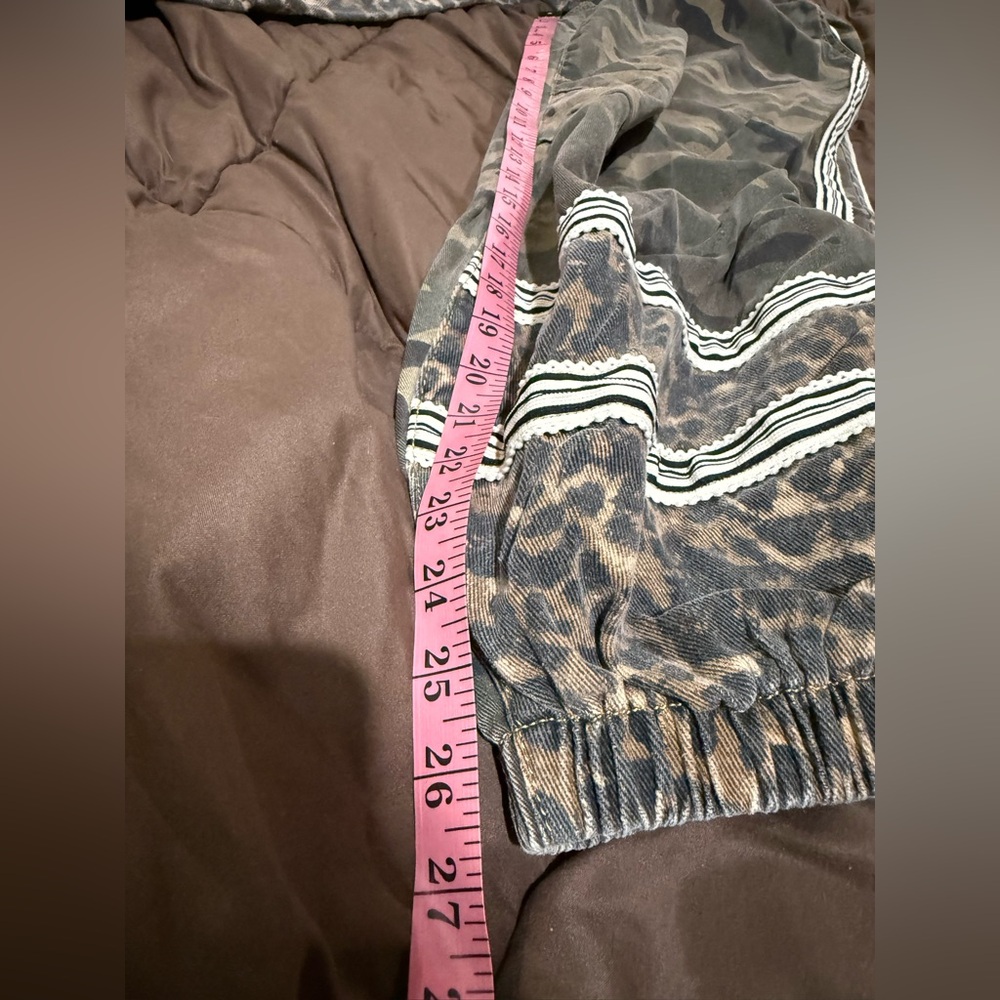 POL Camo Green and Animal Print Elastic Waist Pants - Picture 5 of 7